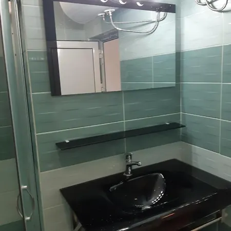 Violet Studio With Parkplace Apartment