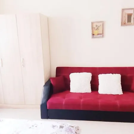 Violet Studio With Parkplace Apartment *